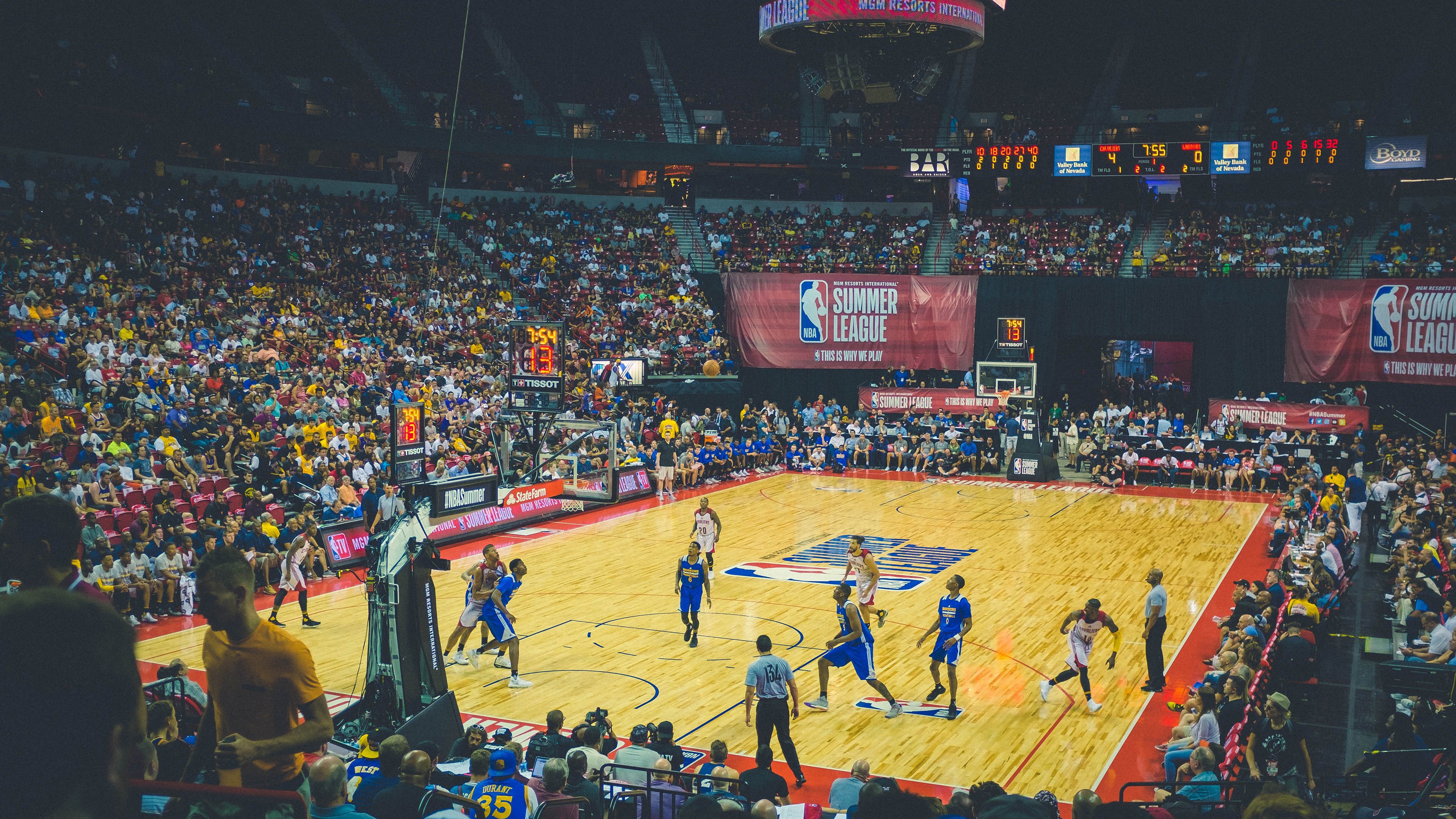 AYX GAMES-当传奇与教练同陷困局，Faker七连败与快船主帅的背水一战